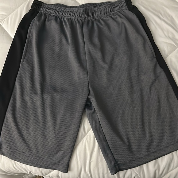 Men's Athletic 4 Pairs Shorts Set - Blue, Black, Gray size XL - Picture 5 of 6